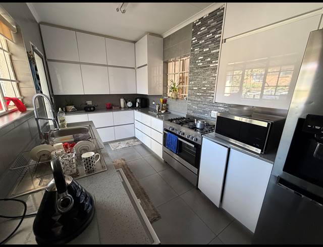 4 BEDROOM FREEHOLD FOR SALE IN DALPARK